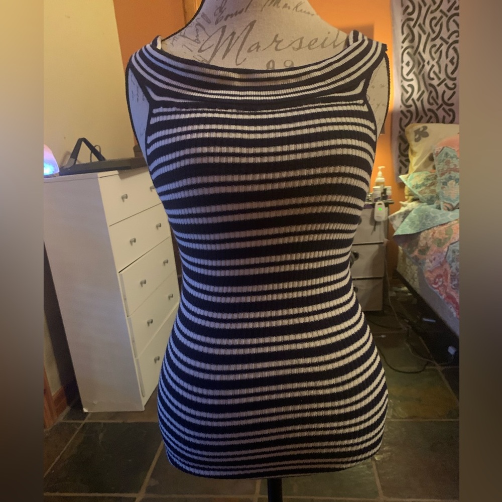 👚2/$15 Soft, Stretchy Sleeveless Top w Fold Down Neckline by POOF!